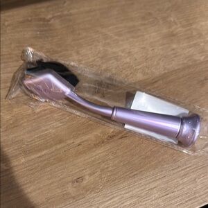 Purple tarte blur shape tape brush for concealer
